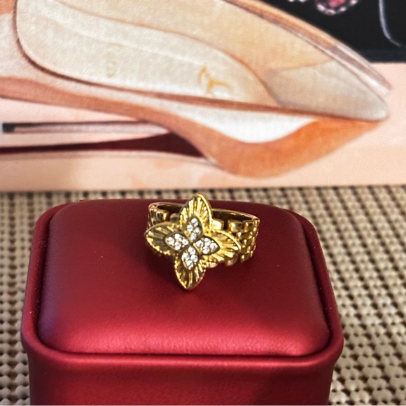 Gold Floral Diamond Accent Ring - Picture 1 of 5